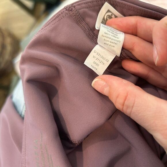 Athleta Ultimate Stash Pocket 7/8 Tight Purple Workout Leggings Size Small - Picture 8 of 8